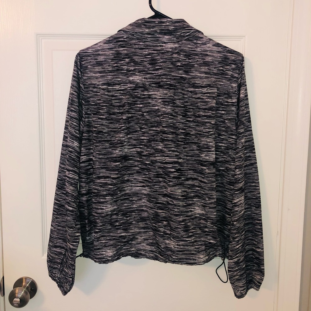 Calvin Klein active long sleeve button up - Picture 5 of 6